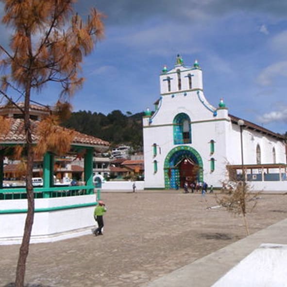 Visitar la Iglesia de San Juan Bautista – SAN JUAN CHAMULA, DESTINOS DE MÉXICO